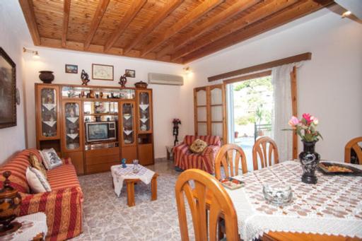Fernanda'S Traditional 2 Floor House Villa Poros  Exterior foto